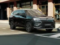 Nuova VW Tayron R-line Plus 204 CV (150 kW) 2026 Grenadill black metallizzato SUV