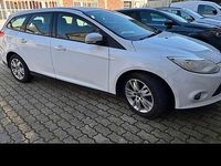Usata Ford Focus 115 CV (84 kW) 2012 Bianco Station wagon