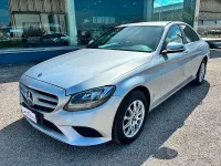Usata Mercedes C180 Business 122 CV (89 kW) 2019 Argento iridio metallizzato Berlina