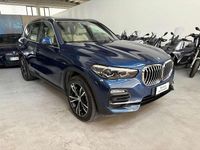 Usata BMW X5 231 CV (169 kW) 2021 Phytonic blau met. SUV