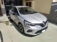 Usata Renault Clio V Evolution 101 CV (74 kW) 2023 Grigio Berlina