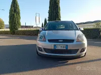Usata Ford Fiesta 75 CV (55 kW) 2006 Utilitaria