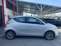 Usata Lancia Ypsilon Gold 95 CV (69 kW) 2012 Argento Utilitaria