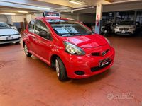 Usata Toyota Aygo 68 CV (50 kW) 2011 Rosso Utilitaria