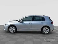 Usata VW Golf VIII Style 150 CV (110 kW) 2025 Grigio Berlina