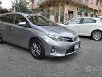 Usata Toyota Auris Touring Sports Lounge 99 CV (72 kW) 2015 Grigio Station wagon