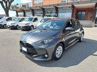 Usata Toyota Yaris Hybrid Business Edition 116 CV (85 kW) 2020 Grigio Berlina