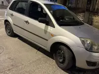 Usata Ford Fiesta Ghia 75 CV (55 kW) 2002 Utilitaria