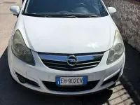 Usata Opel Corsa Edition 75 CV (55 kW) 2011 Bianco Utilitaria