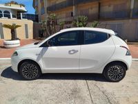 Usata Lancia Ypsilon 69 CV (50 kW) 2024 Bianco Utilitaria