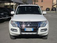 usata Mitsubishi Pajero EURO 6 + IVA !!! 3.2 DI-D 16V aut. Instyle