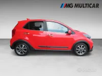 Usata Kia Picanto Comfort 67 CV (49 kW) 2022 Rosso Utilitaria