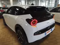 Usata Lancia Ypsilon 101 CV (74 kW) 2025 Bianco marmo / pastello Utilitaria