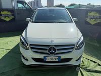 Usata Mercedes B180 Premium 109 CV (80 kW) 2016 Bianco Monovolume