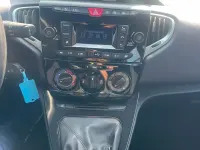 Usata Lancia Ypsilon Gold 69 CV (50 kW) 2024 Rosso Utilitaria