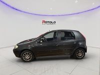 Usata Fiat Punto Dynamic 69 CV (50 kW) 2005 Grigio scuro Berlina