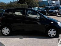Usata Toyota Yaris 75 CV (55 kW) 2004 Nero Berlina