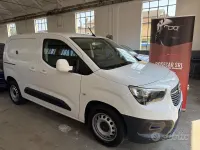 Usata Opel Combo Edition 131 CV (96 kW) 2020 Bianco Monovolume