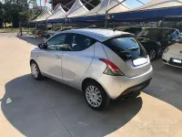 Usata Lancia Ypsilon 95 CV (69 kW) 2015 Grigio Utilitaria