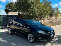 Usado Ford Focus 120 HP (88 kW) 2011 Preto Sedan
