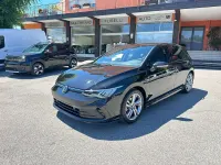 Usata VW Golf VIII R-line 150 CV (110 kW) 2024 Nero Berlina