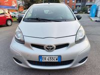 Usata Toyota Aygo 68 CV (50 kW) 2011 Argento Utilitaria