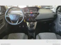 Usata Lancia Ypsilon 69 CV (50 kW) 2018 Rosso Utilitaria