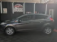 Usata Ford Fiesta 80 CV (58 kW) 2016 Blu Utilitaria