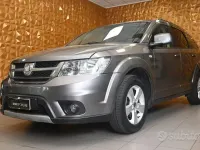 Usata Fiat Freemont Urban 170 CV (125 kW) 2011 Grigio SUV