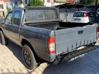 Usata Nissan Navara 106 CV (77 kW) 2002 Grigio Pick-up