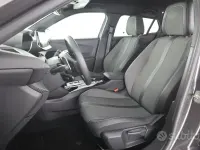 Usata Peugeot 2008 Allure 131 CV (96 kW) 2023 Grigio artense SUV