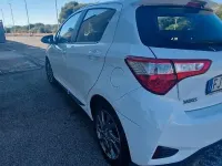Usata Toyota Yaris Lounge 90 CV (66 kW) 2017 Bianco Utilitaria
