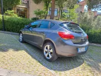 Usata Opel Astra Cosmo 110 CV (80 kW) 2010 Grigio Berlina