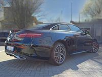 Usata Mercedes E400 Premium Plus 330 CV (242 kW) 2021 Verde Coupé