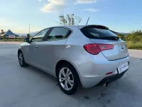 Usata Alfa Romeo Giulietta Exclusive 105 CV (77 kW) 2012 Argento Utilitaria
