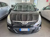 Usata Hyundai i20 Comfort 77 CV (56 kW) 2012 Nero Utilitaria