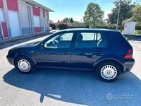 Begagnad VW Golf III Comfortline 101 HK (74 kW) 1998 Blå Sedan
