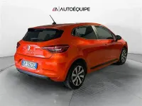 Käytetty Renault Clio V Equilibre 91 HP (66 kW) 2023 Oranssi Viistoperä