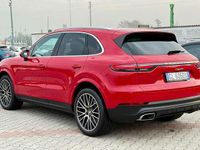 Usata Porsche Cayenne 340 CV (250 kW) 2022 Rosso SUV