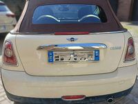 Usata Mini Cooper Cabriolet 122 CV (89 kW) 2010 Bianco Cabrio