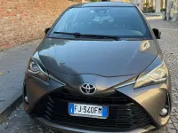 Begagnad Toyota Yaris Lounge 69 HK (50 kW) 2017 Silver Sedan