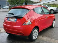 Usata Lancia Ypsilon 69 CV (50 kW) 2016 Rosso Utilitaria