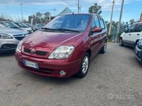 Usata Renault Scénic Expression 107 CV (78 kW) 2002 Rosso Monovolume