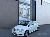 Usata Mercedes B180 115 CV (84 kW) 2010 Bianco Monovolume
