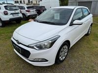 Usata Hyundai i20 Classic 75 CV (55 kW) 2016 Bianco Berlina