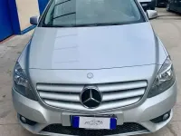Usata Mercedes B180 Executive 109 CV (80 kW) 2014 Argento metallizzato Utilitaria