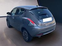 Usata Lancia Ypsilon Gold 70 CV (51 kW) 2021 Grigio Utilitaria