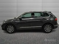 Usata VW Tiguan Life 131 CV (96 kW) 2023 Grigio SUV