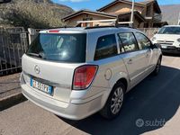 Usata Opel Astra 101 CV (74 kW) 2005 Grigio Station wagon