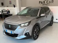 Usata Peugeot e-2008 Allure 100 kW (136 CV) 2021 Argento SUV